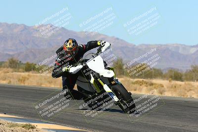 media/Feb-13-2022-SoCal Trackdays (Sun) [[c9210d39ca]]/Turn 7 Inside (1040am)/